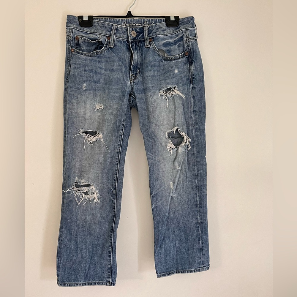 American Eagle boy fit distressed crop jeans 6